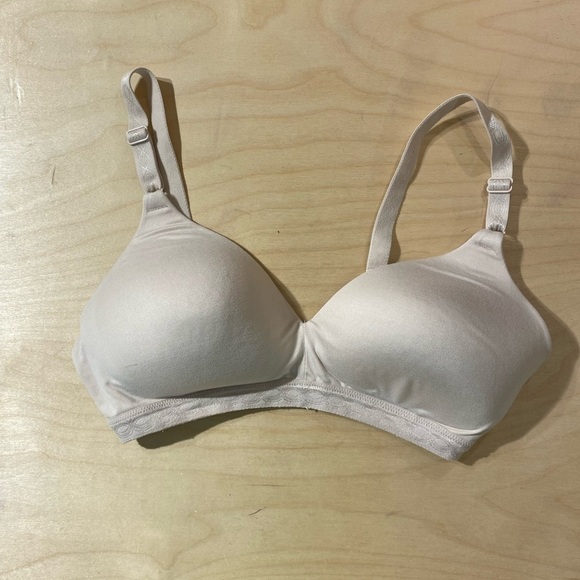 Warners Wireless Bra 36 C (EA) - Picture 2 of 10